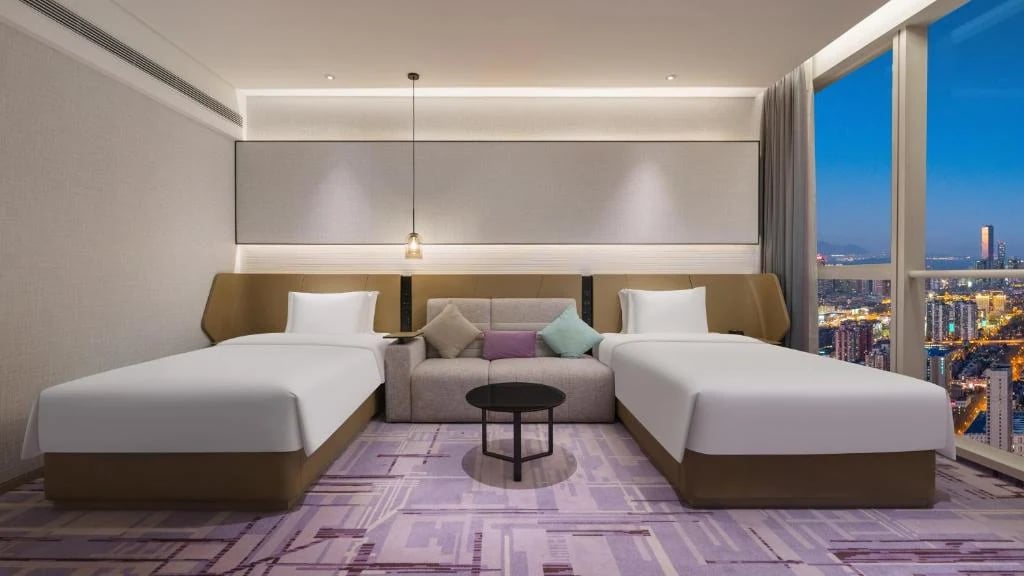 Crowne Plaza — 20