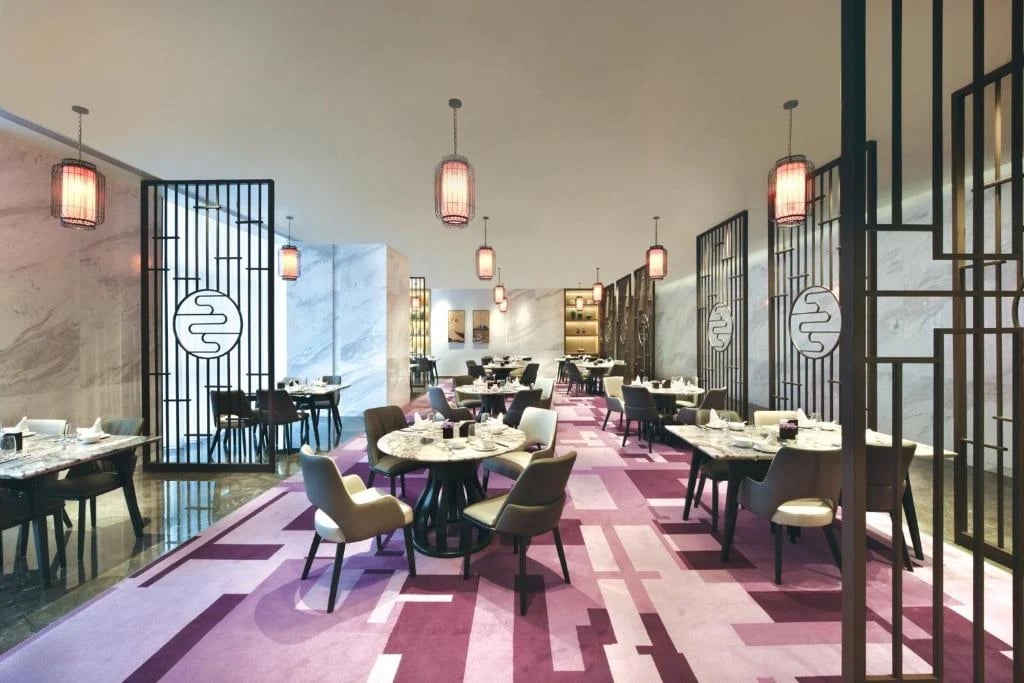 Crowne Plaza — 27