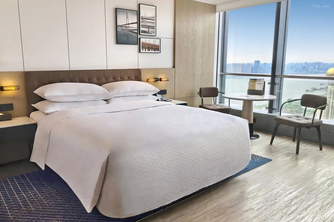 Four Points by Sheraton — 2