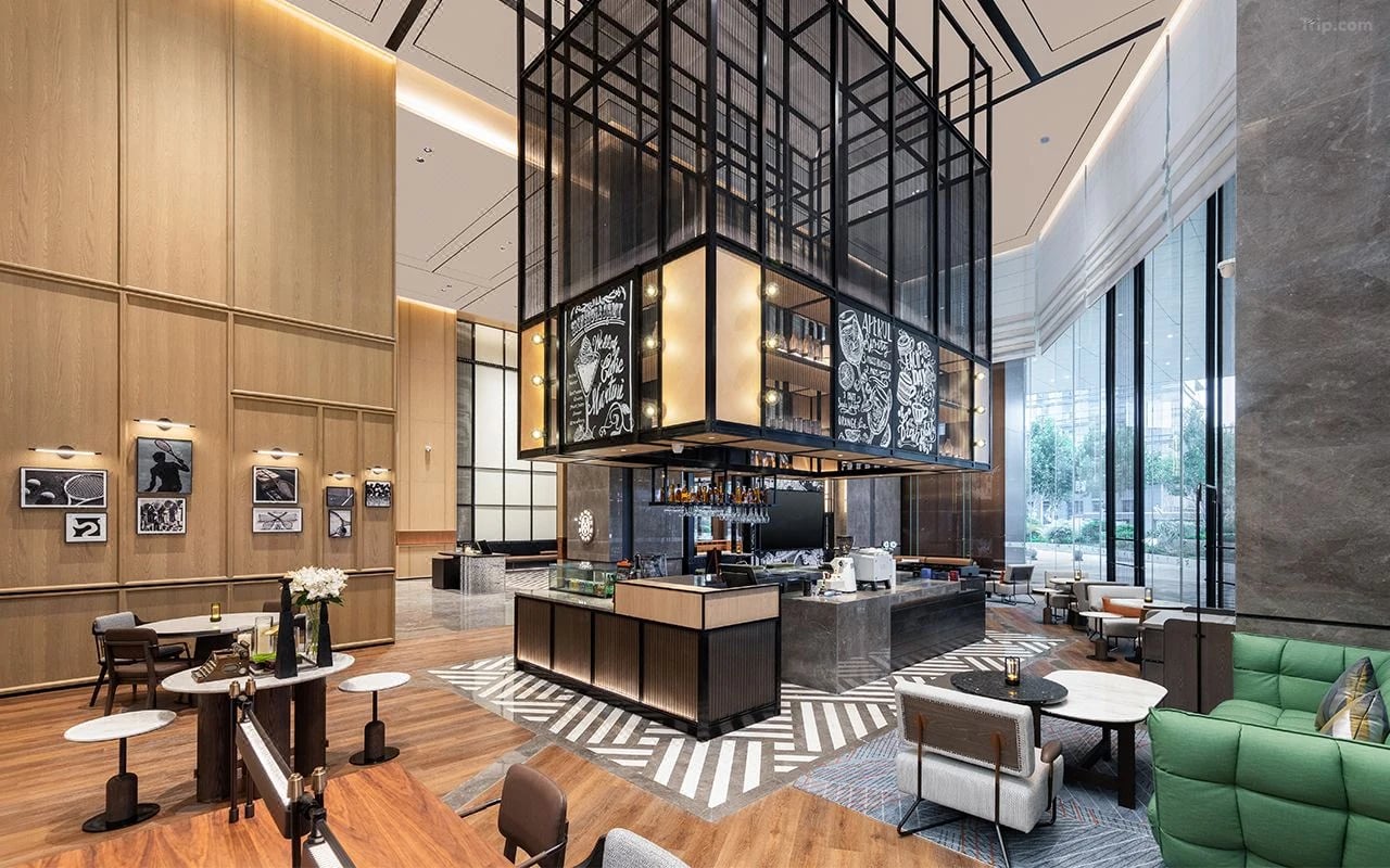 Four Points by Sheraton — 9