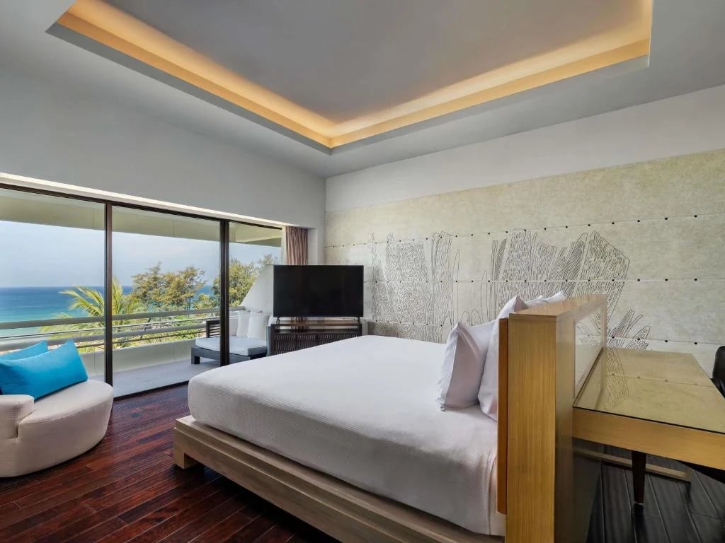 Pullman Phuket Karon Beach Resort — 3