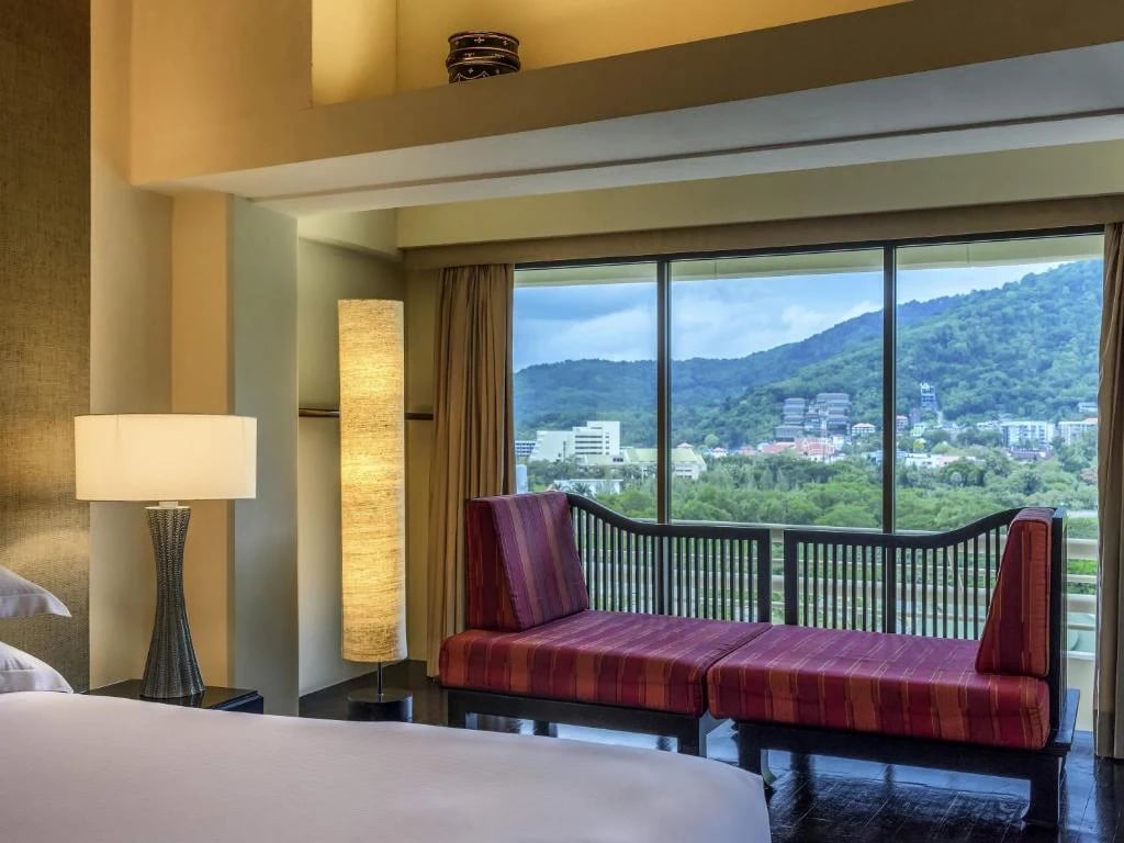 Pullman Phuket Karon Beach Resort — 9