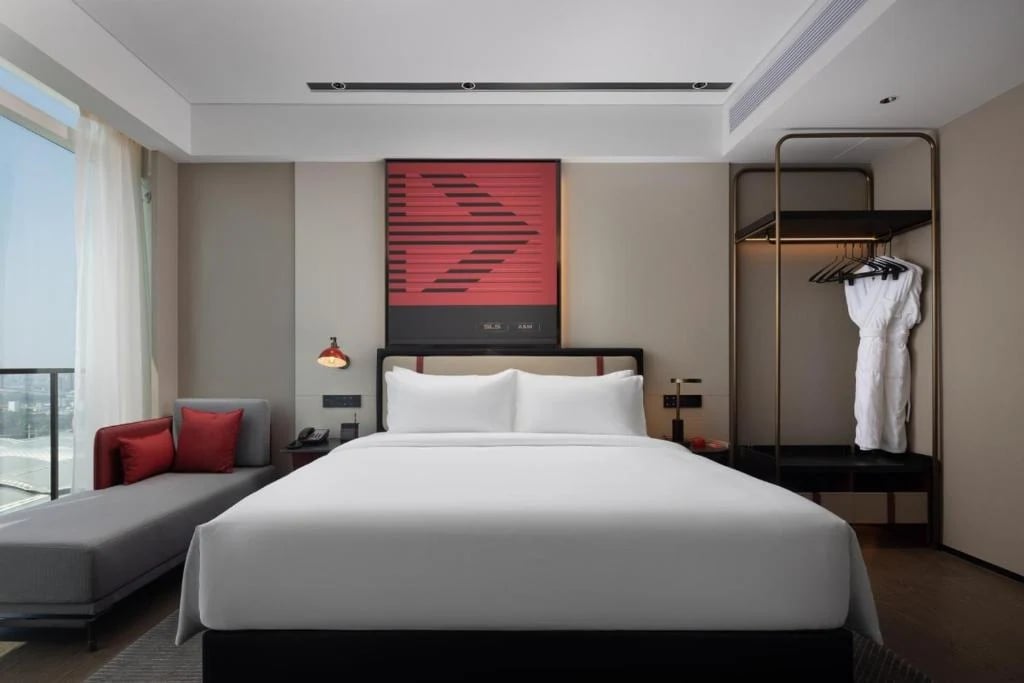 Radisson RED — 3