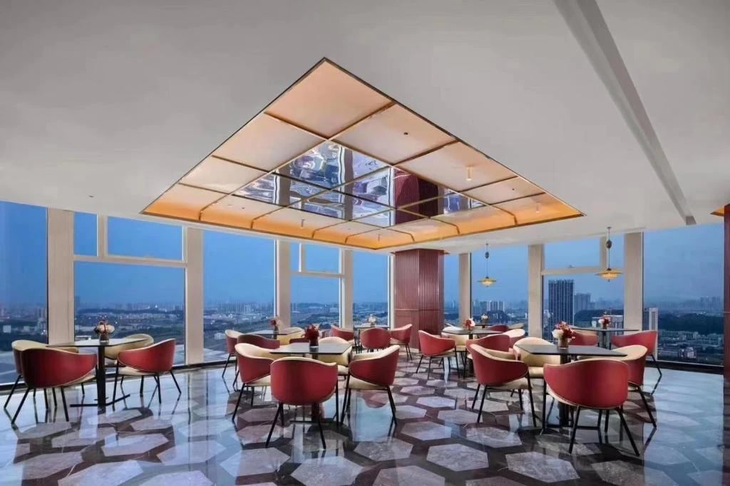 Radisson RED — 20